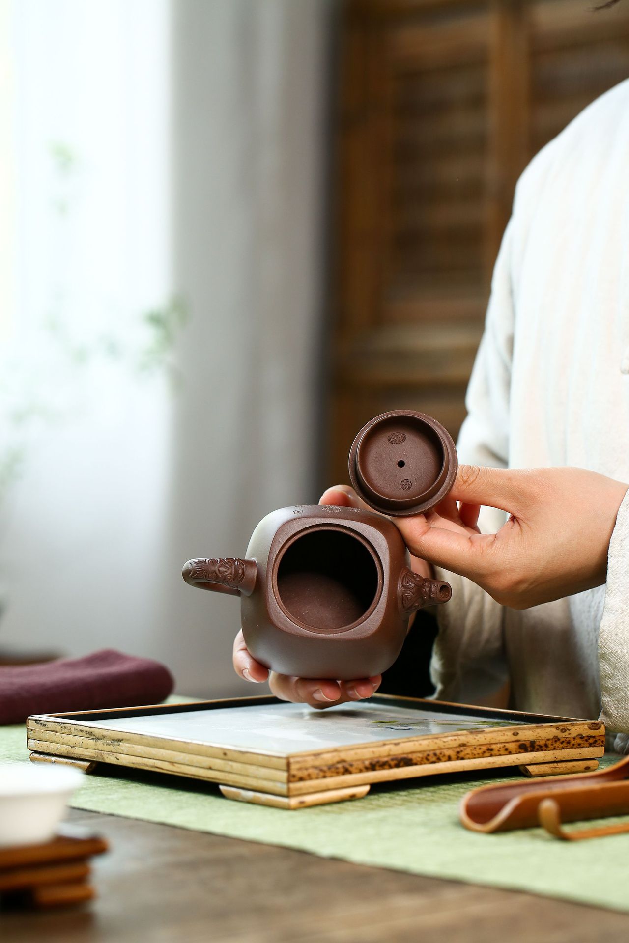 匠心傳承，茗茶雅器 宜興原礦紫泥雙龍漢鐸壺批發(fā)與零售解析